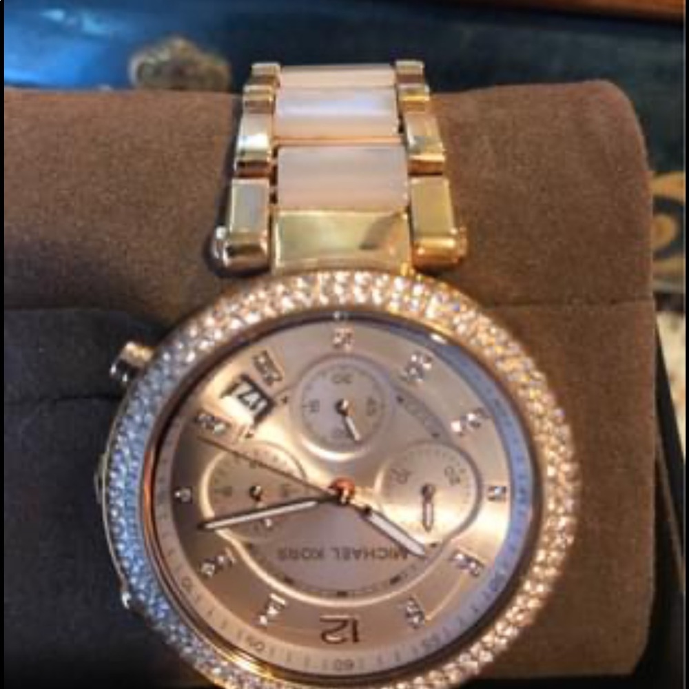 MK watch